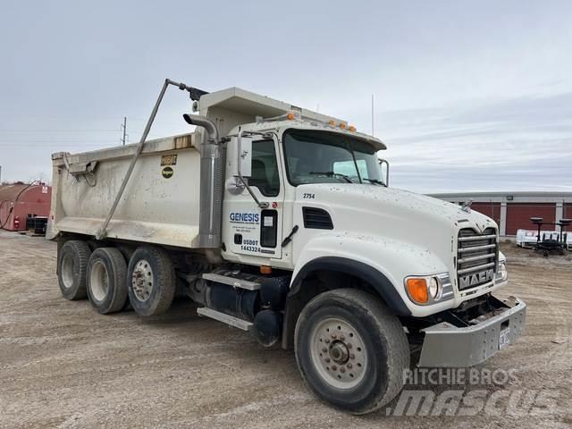 Mack CV713 Самосвал
