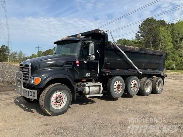 Mack CV713 Самосвал