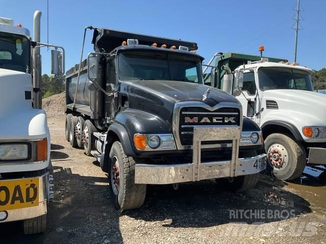 Mack CV713 Самосвал