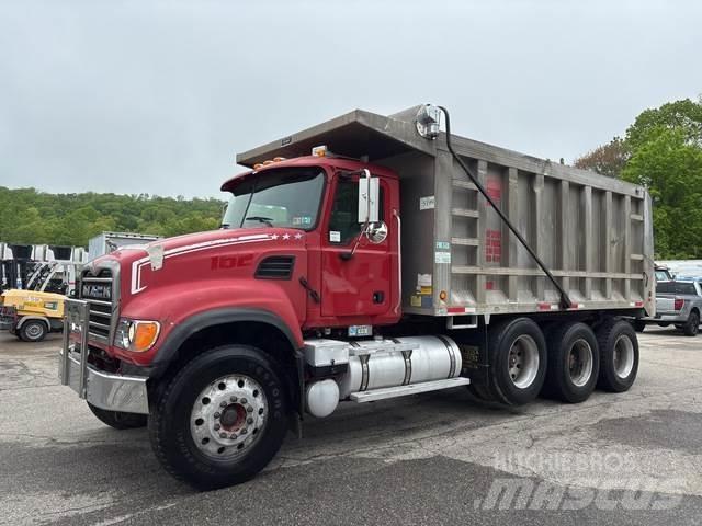 Mack CV713 Самосвал
