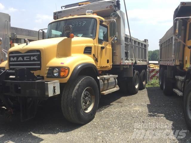 Mack CV713 Снегочистачки