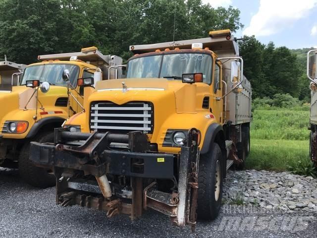 Mack CV713 Снегочистачки