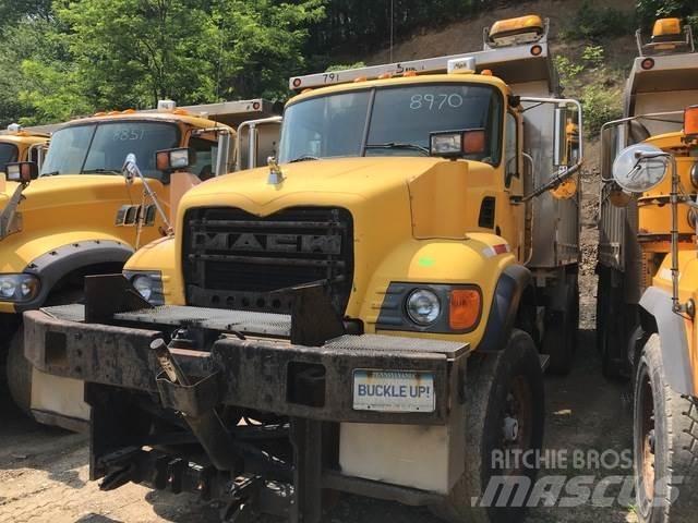 Mack CV713 Снегочистачки