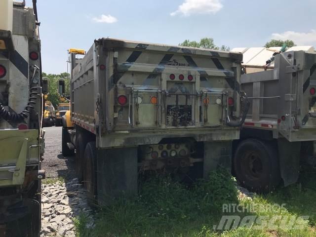 Mack CV713 Снегочистачки