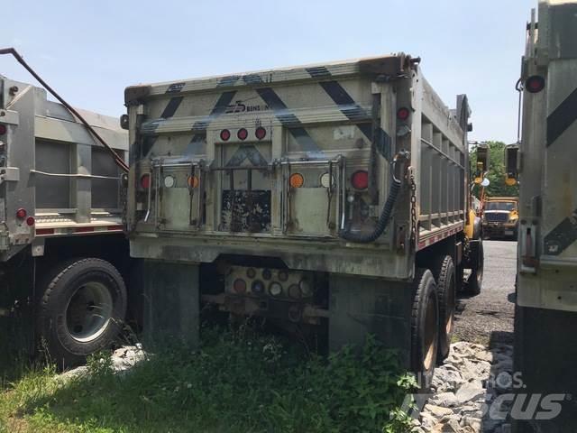 Mack CV713 Снегочистачки
