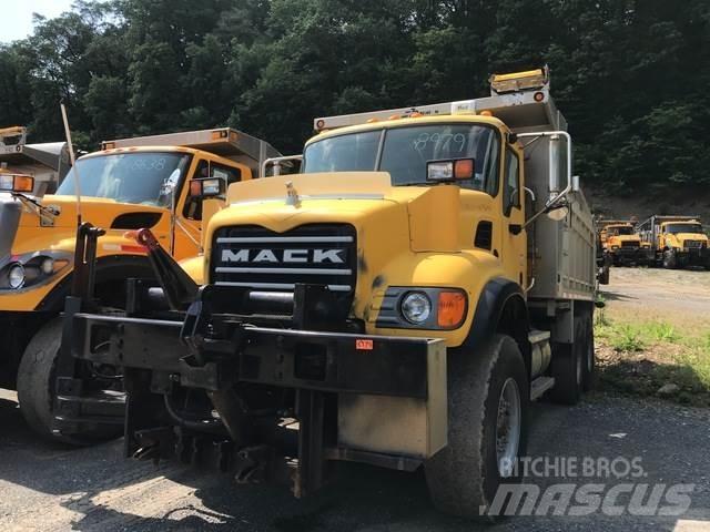 Mack CV713 Снегочистачки