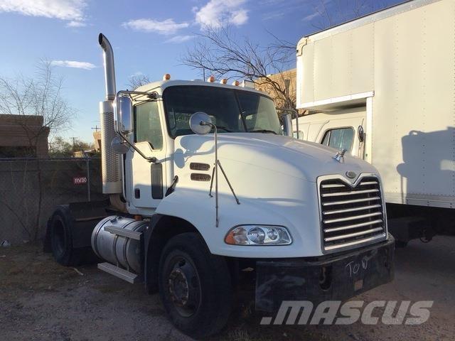 Mack CXN612 Влекачи