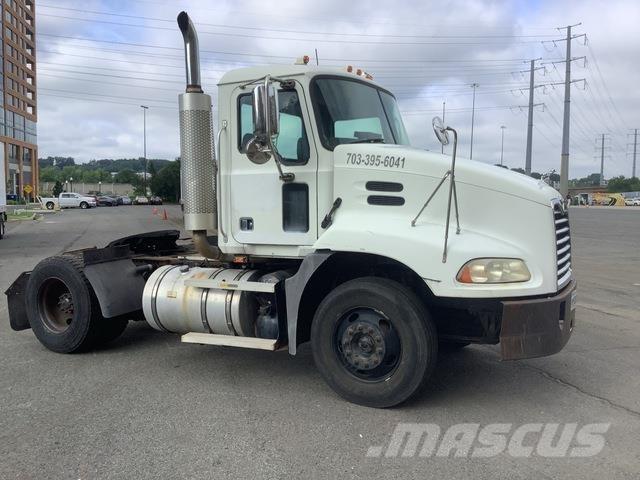 Mack CXN612 Влекачи
