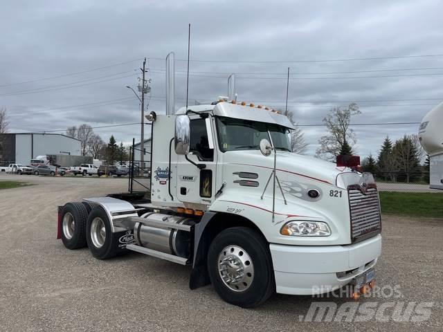 Mack CXN613 Влекачи