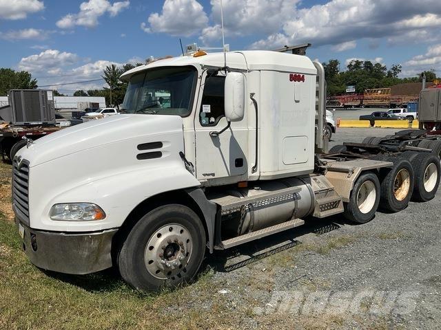 Mack CXN613 Влекачи