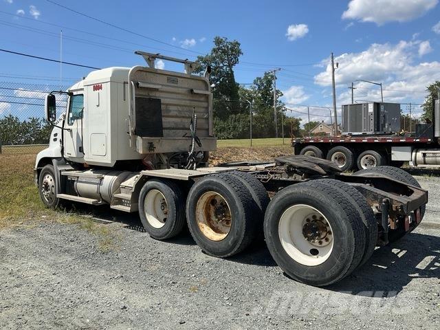 Mack CXN613 Влекачи