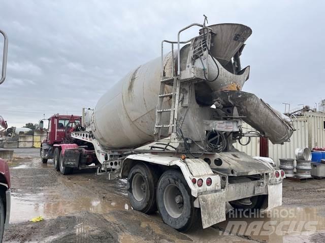Mack CXU613 Влекачи