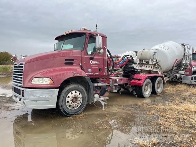 Mack CXU613 Влекачи