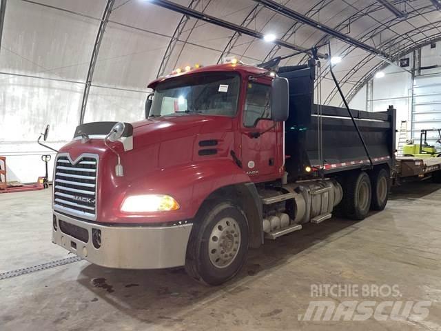 Mack CXU613 Самосвал
