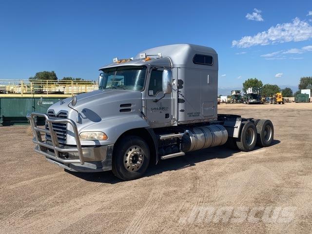 Mack CXU613 Влекачи