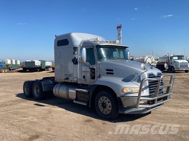 Mack CXU613 Влекачи