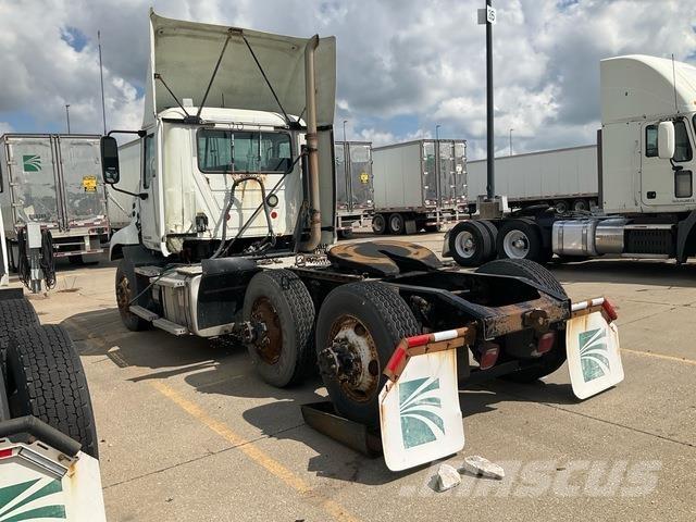 Mack CXU613 Влекачи