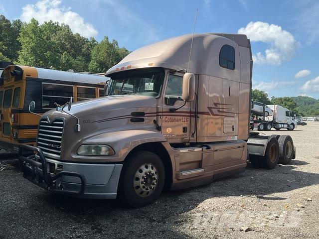 Mack CXU613 Влекачи