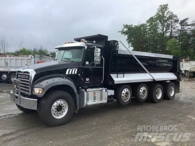 Mack GR64F Самосвал