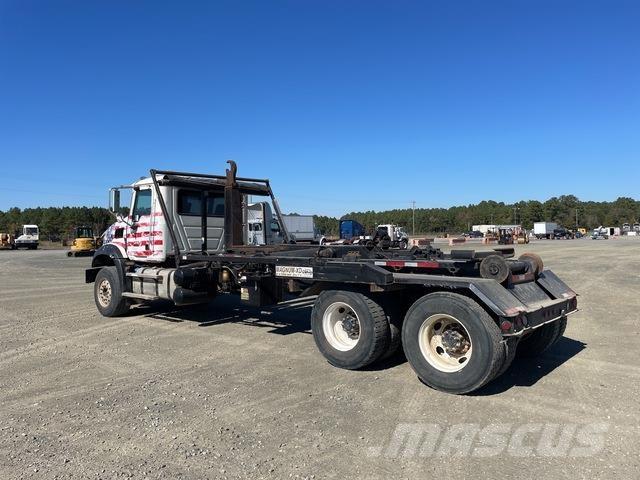 Mack GU533 Камиони с кран с кука