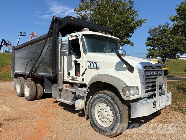 Mack GU713 Самосвал