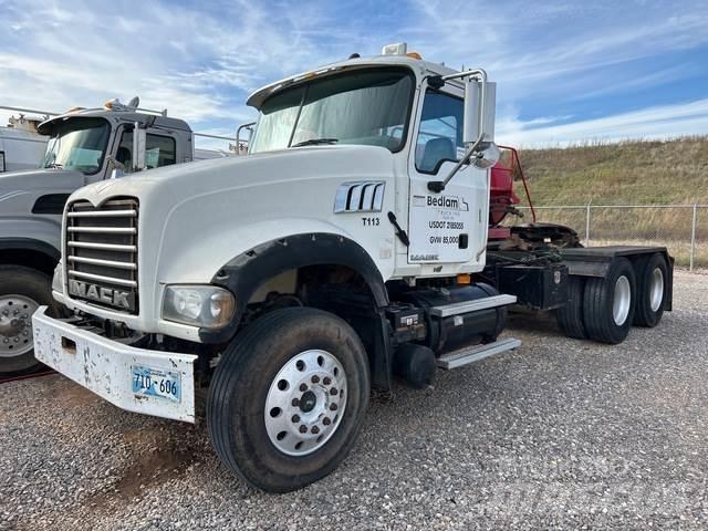 Mack GU713 Влекачи