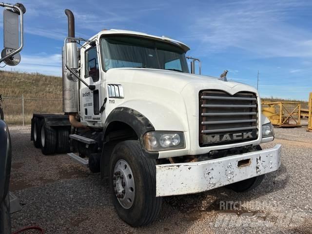 Mack GU713 Влекачи