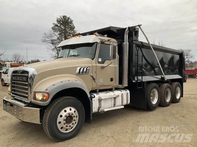 Mack GU713 Самосвал