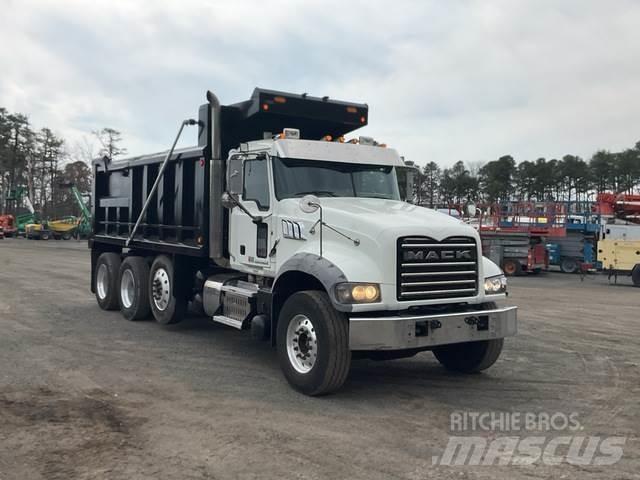 Mack GU713 Самосвал