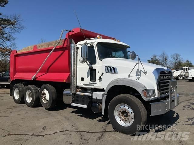 Mack GU713 Самосвал