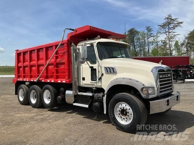 Mack GU713 Самосвал