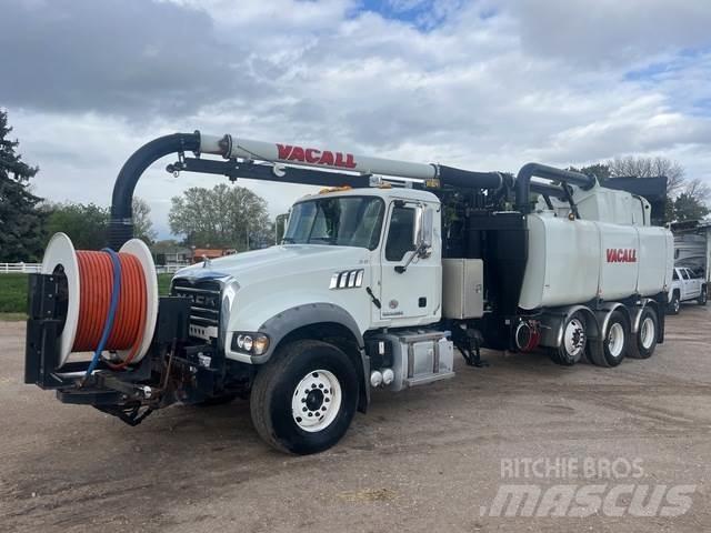 Mack GU713 Верижен екскаватор