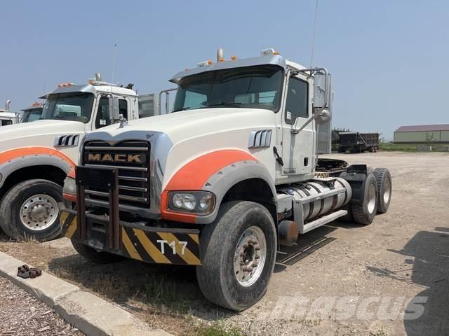 Mack GU713 Влекачи