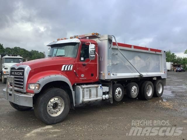 Mack GU713 Самосвал