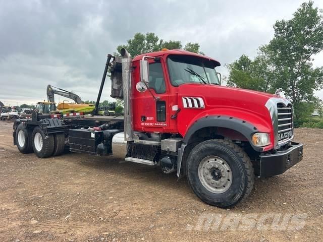 Mack GU713 Камиони със скипов подемник