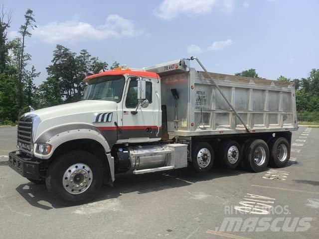 Mack GU713 Самосвал