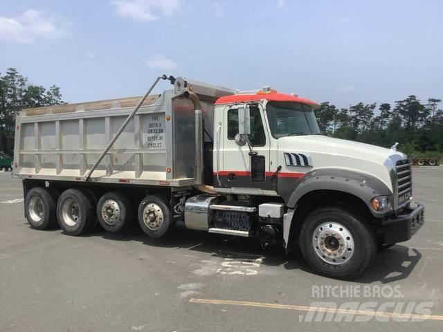 Mack GU713 Самосвал