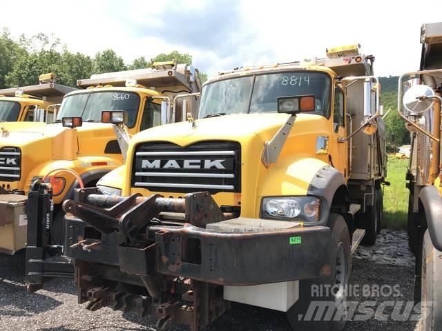 Mack GU713 Снегочистачки