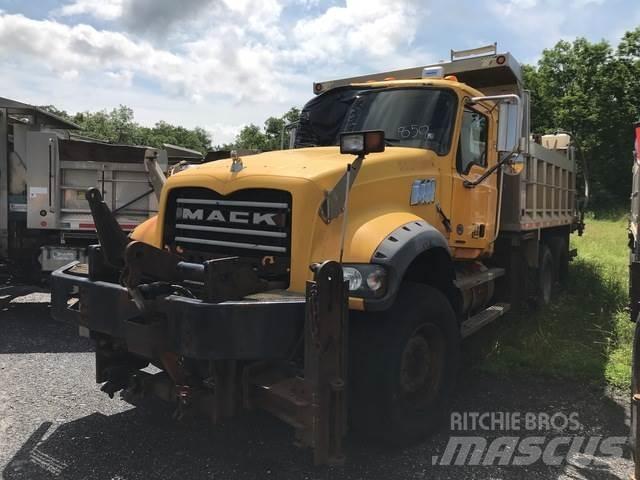 Mack GU713 Снегочистачки