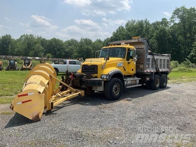 Mack GU713 Снегочистачки