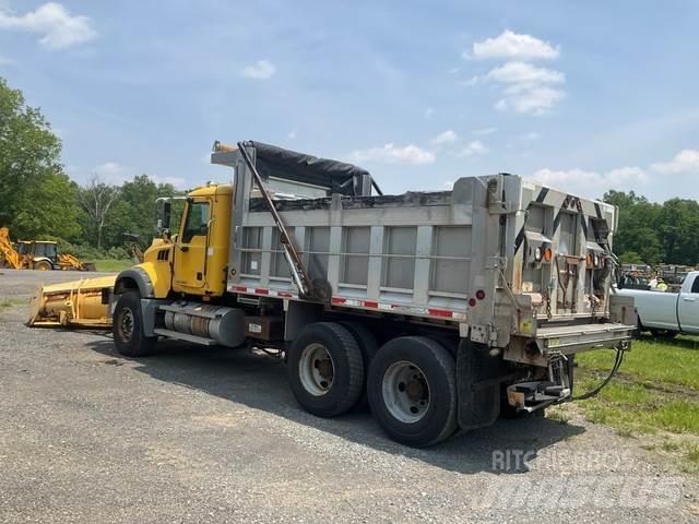 Mack GU713 Снегочистачки