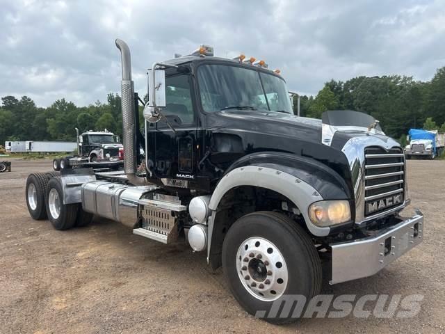 Mack GU713 Влекачи