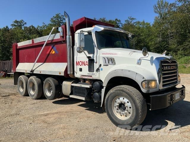Mack GU713 Самосвал