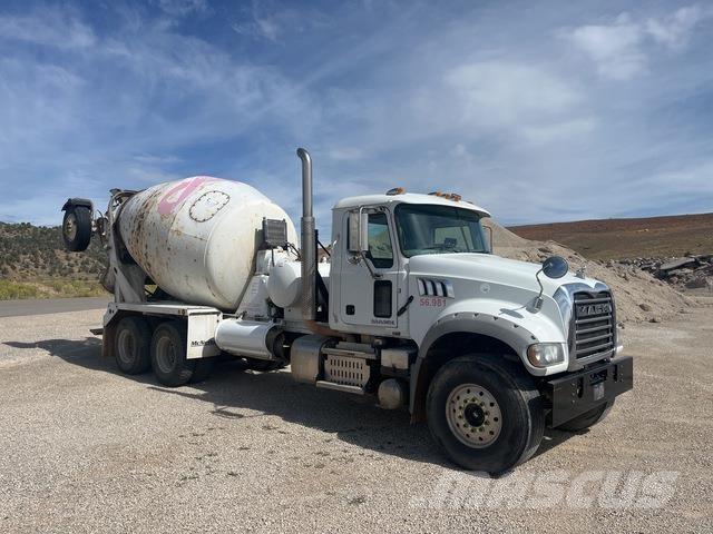 Mack GU713 Други