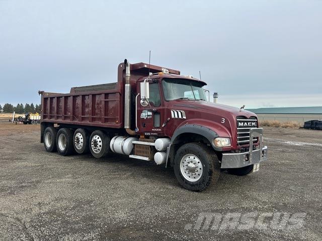 Mack GU713 Самосвал
