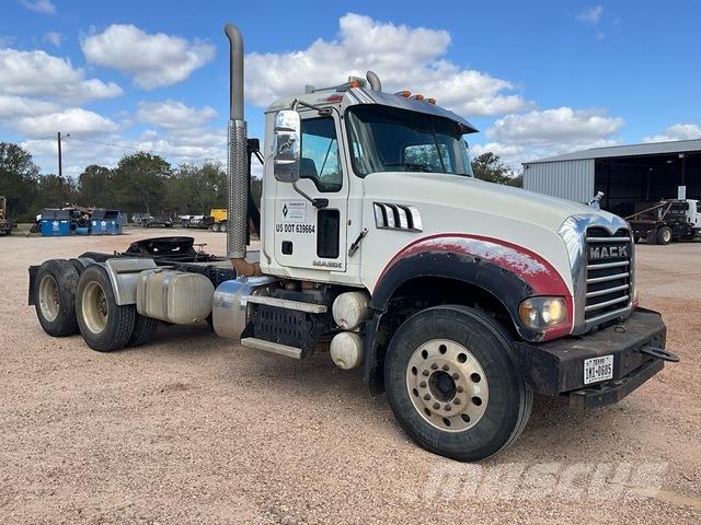 Mack GU713 Влекачи