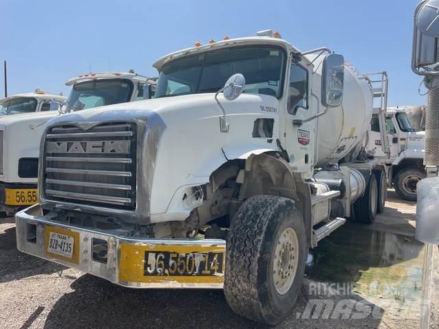 Mack GU813 Други