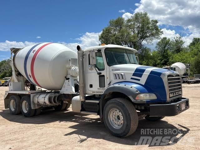 Mack GU813 Други