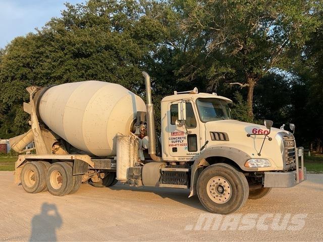 Mack GU813 Други