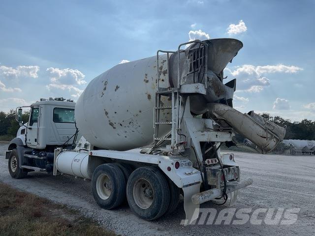 Mack GU813 Други
